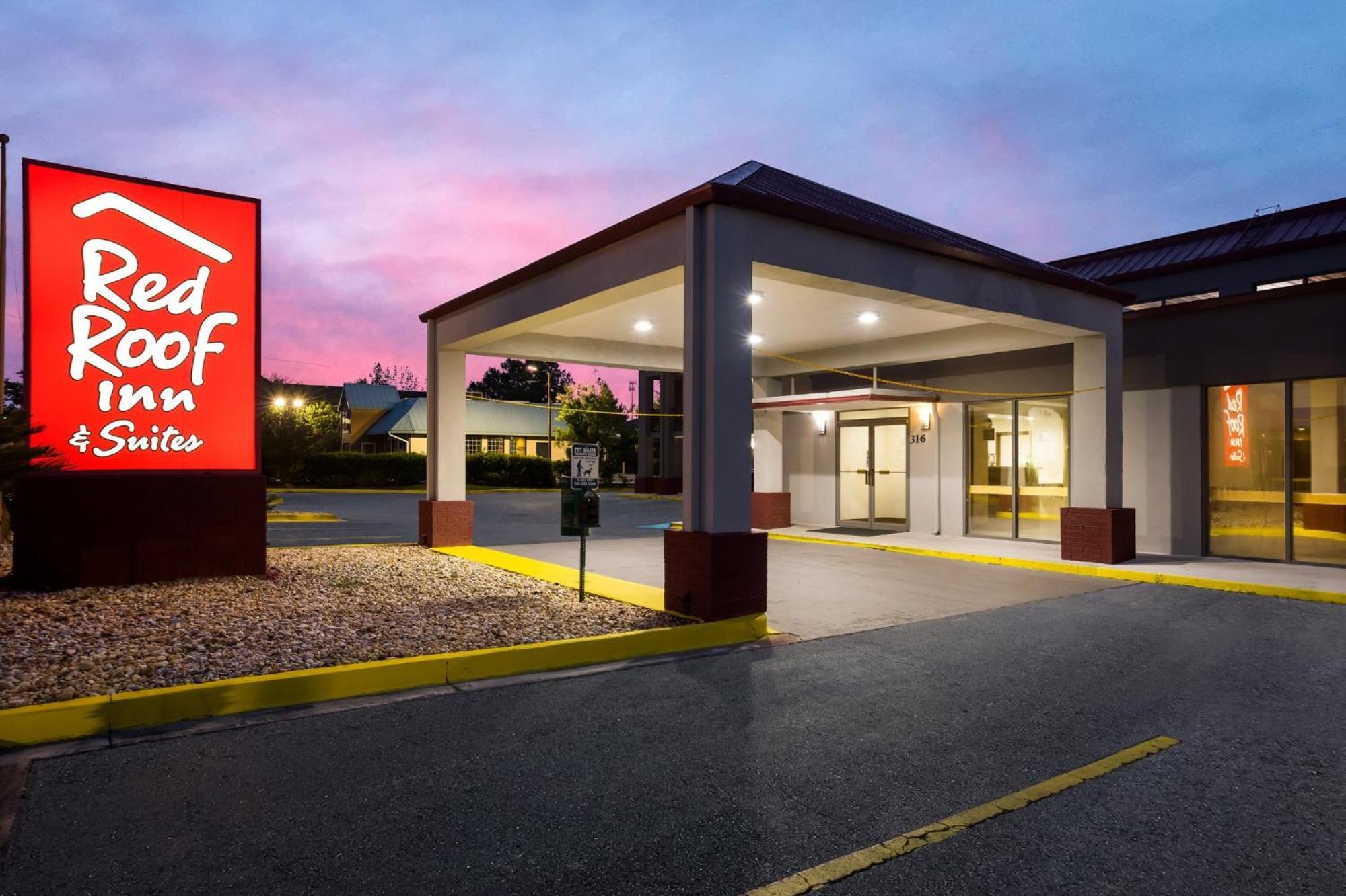 Red Roof Inn & Suites Statesboro - University Esterno foto