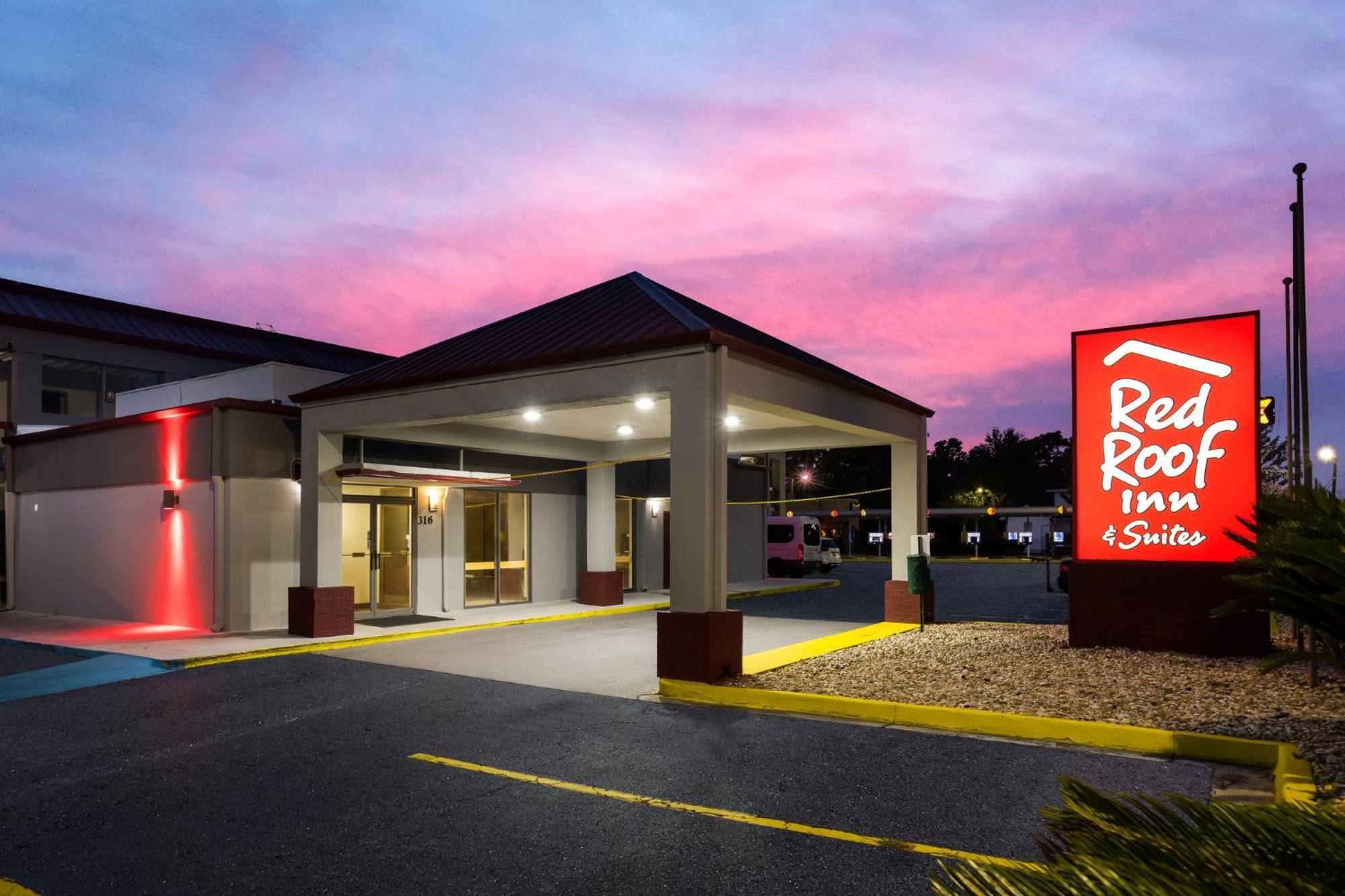 Red Roof Inn & Suites Statesboro - University Esterno foto