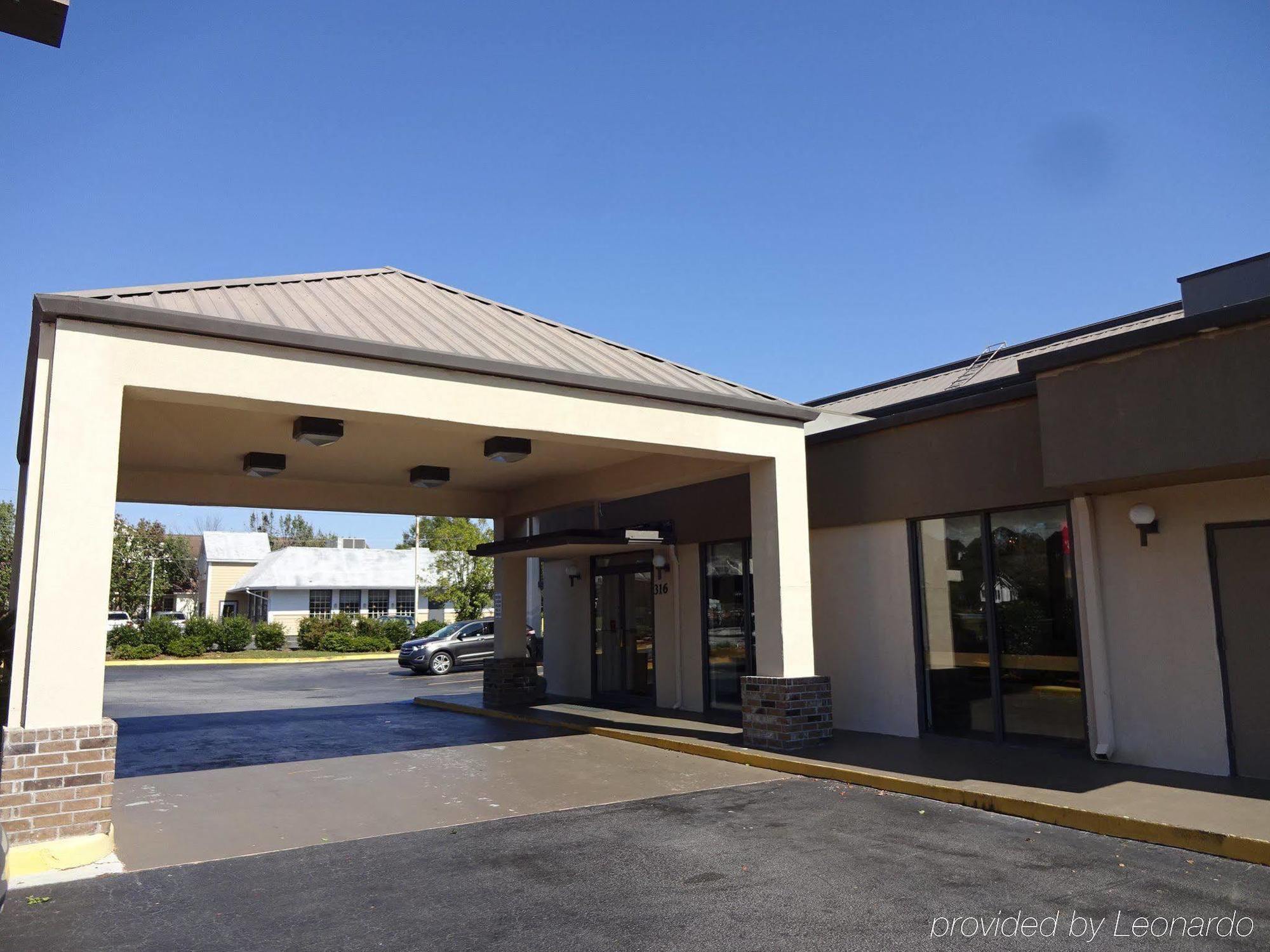 Red Roof Inn & Suites Statesboro - University Esterno foto